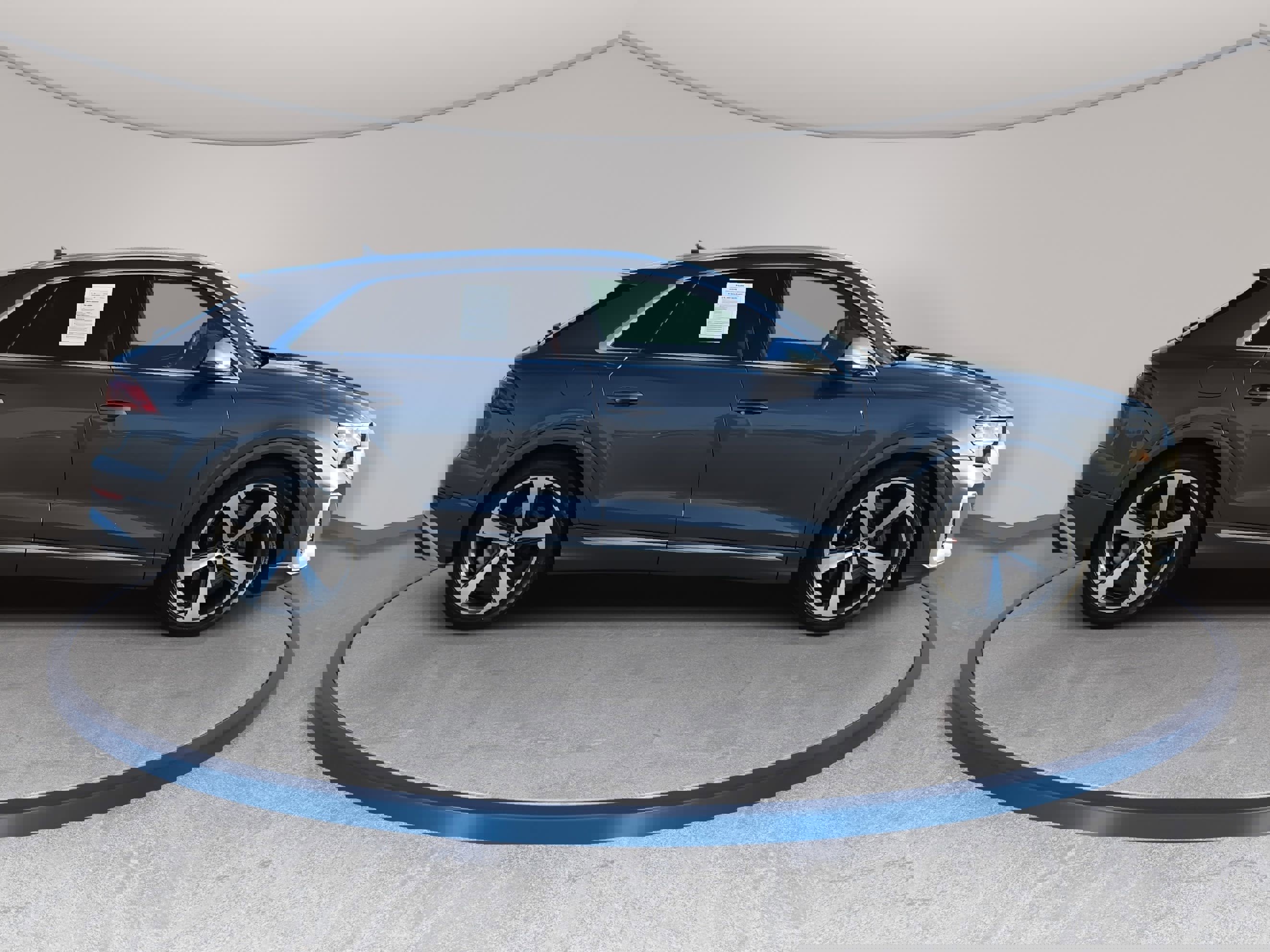 Used 2024 Audi SQ8 Prestige w/ Prestige Package image 4