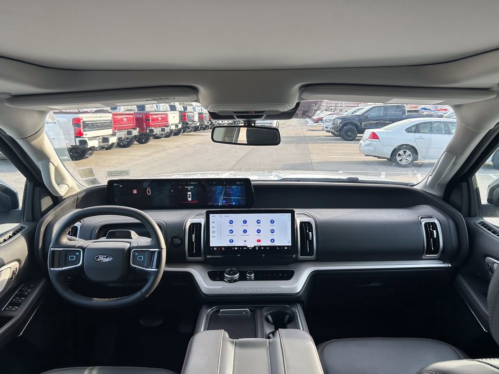 Certified 2025 Ford Expedition Active image 41