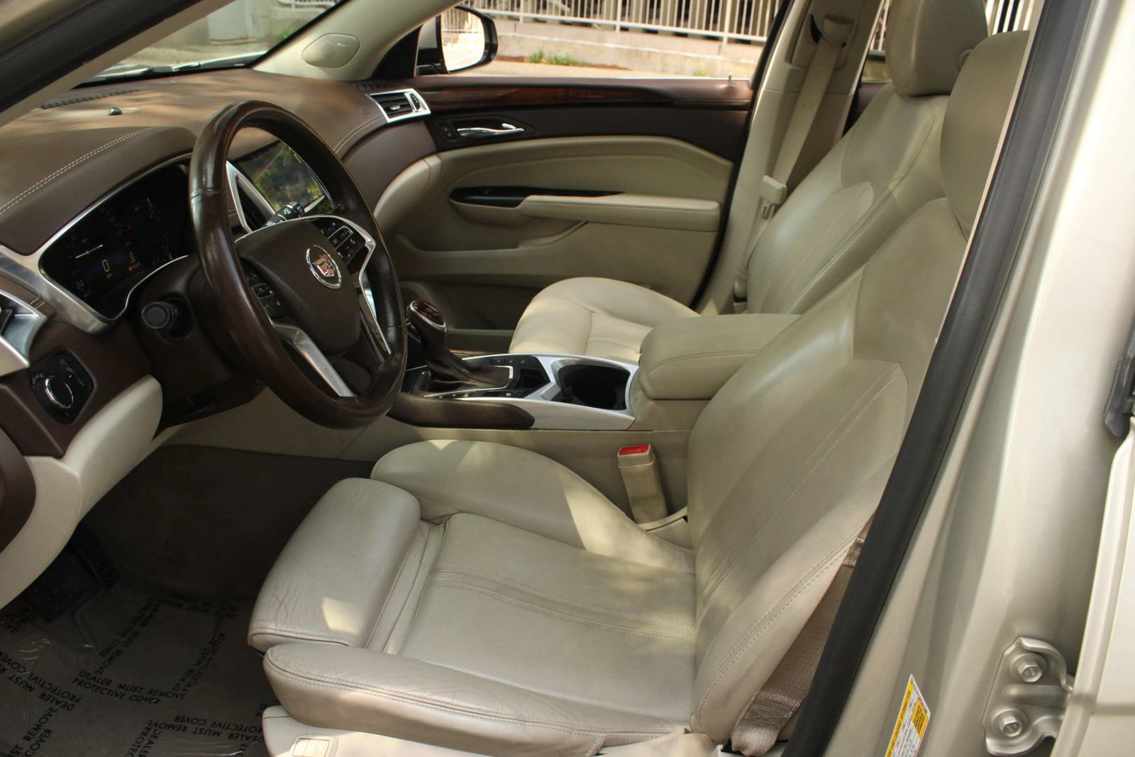 Used 2015 Cadillac SRX Luxury w/ Driver Awareness Package AWD/4WD image 14