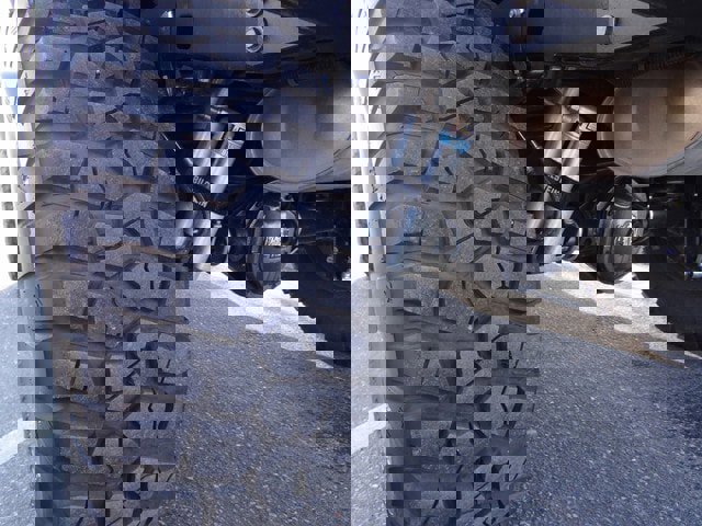 Used 2015 Jeep Wrangler Unlimited Rubicon w/ Connectivity Group image 40