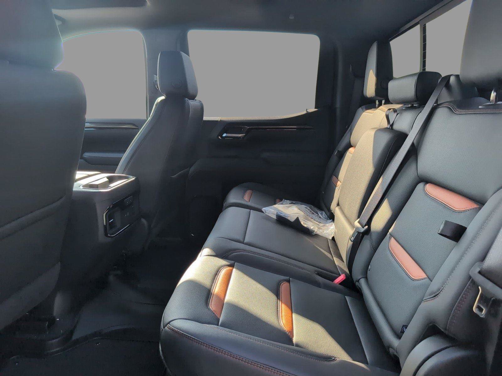 New 2026 GMC Sierra 1500 AT4 w/ AT4 Premium Package AWD/4WD image 34