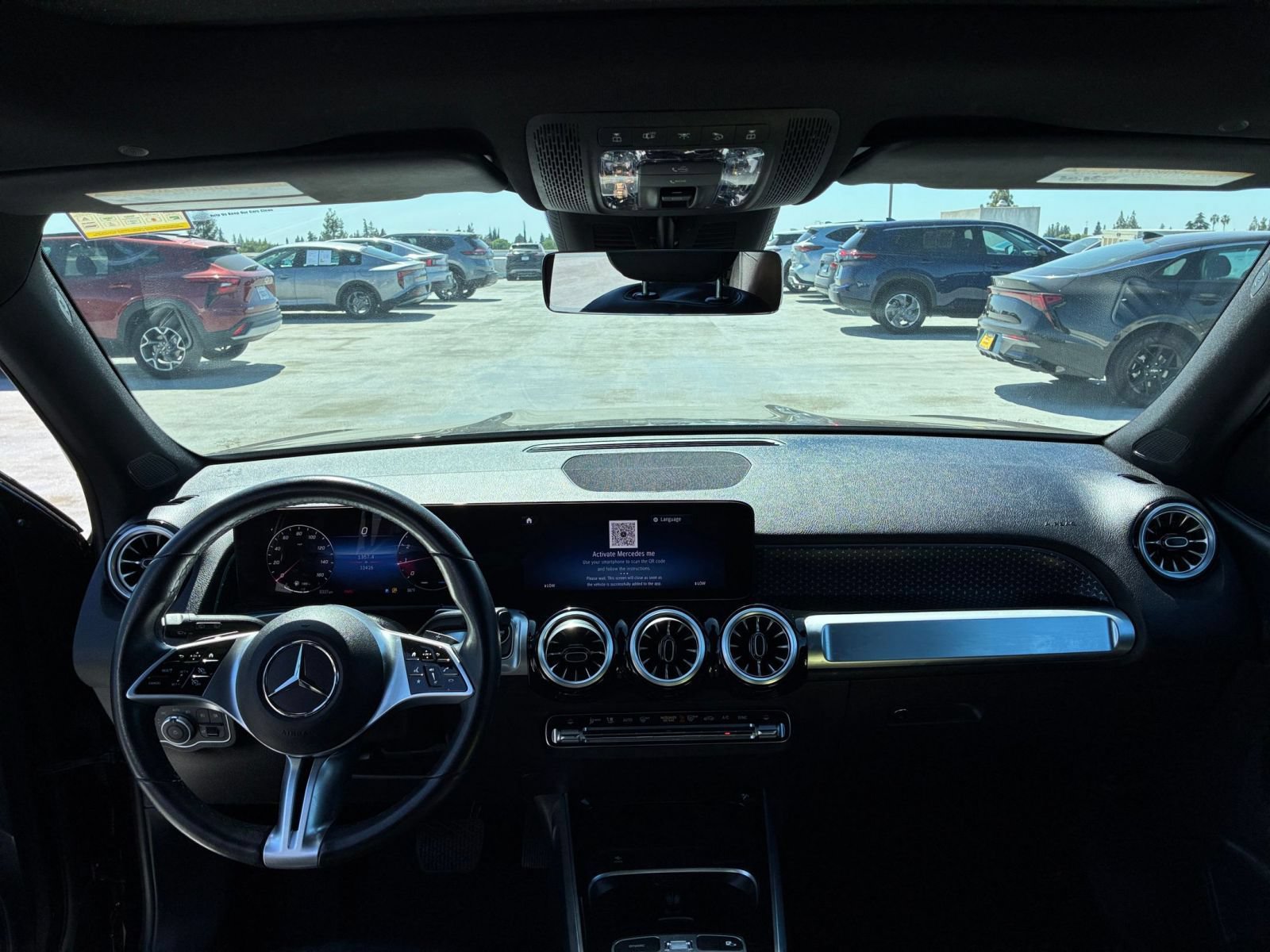 Used 2025 Mercedes-Benz GLB 250 4MATIC image 35