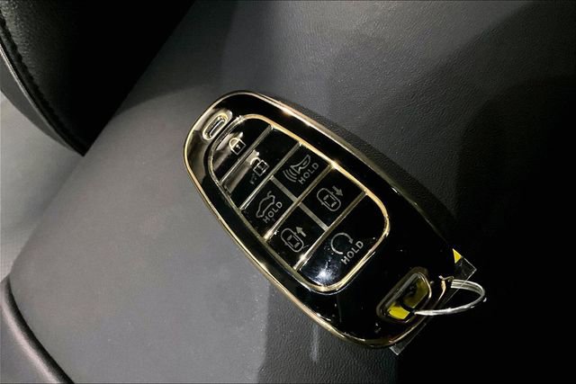Used 2023 Hyundai Santa Fe Limited image 30