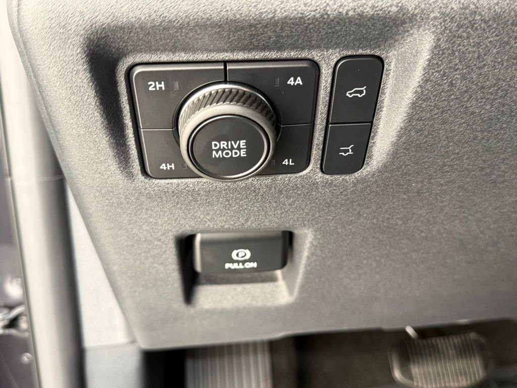 New 2025 Ford Expedition Max Platinum w/ Stealth Performance Package image 35