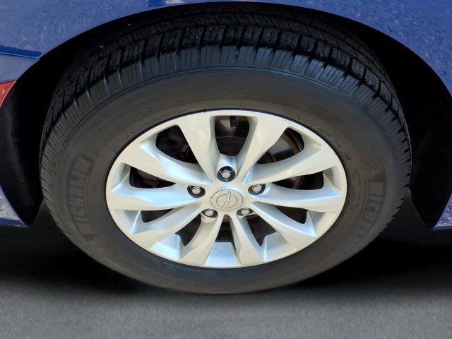 Used 2018 Chrysler Pacifica Touring-L Plus FWD image 9