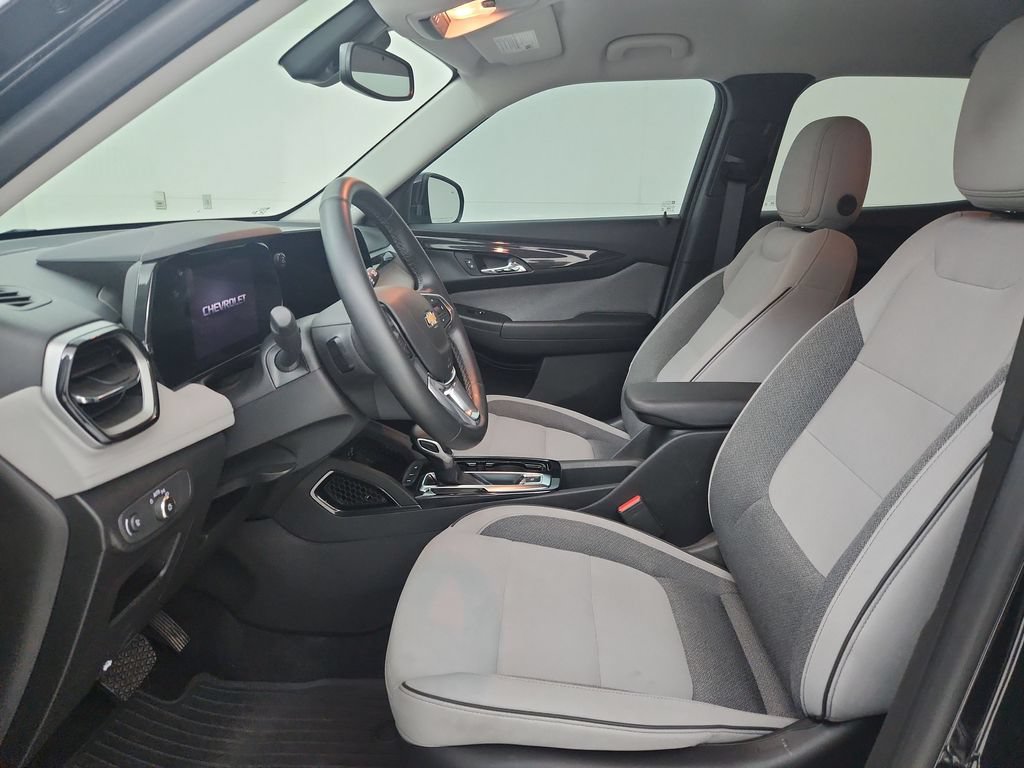 Used 2025 Chevrolet TrailBlazer LT w/ Convenience Package FWD image 19
