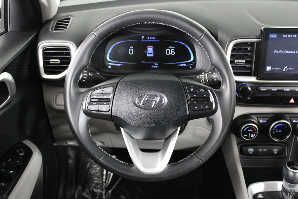 Certified 2024 Hyundai Venue SEL FWD image 21