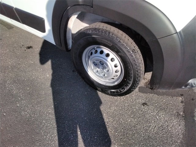 Used 2025 RAM ProMaster 2500 w/ Convenience Group image 17