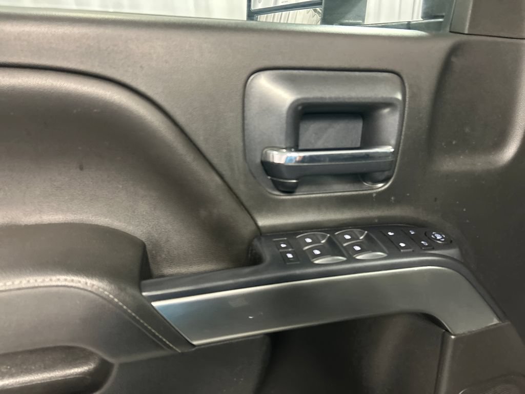 Used 2015 Chevrolet Silverado 2500 LT AWD/4WD image 13
