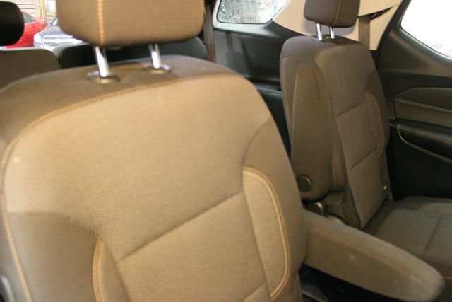 Used 2021 Chevrolet Traverse LT w/ LPO, Floor Liner Package AWD/4WD image 14