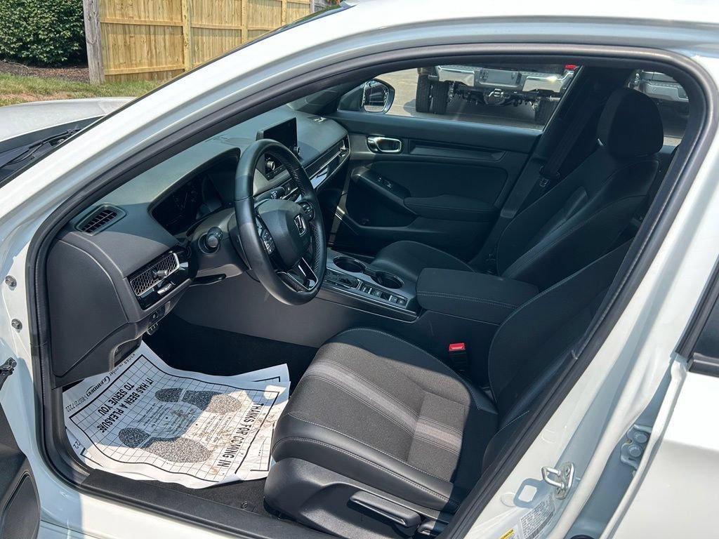 Used 2025 Honda Civic Sport image 17