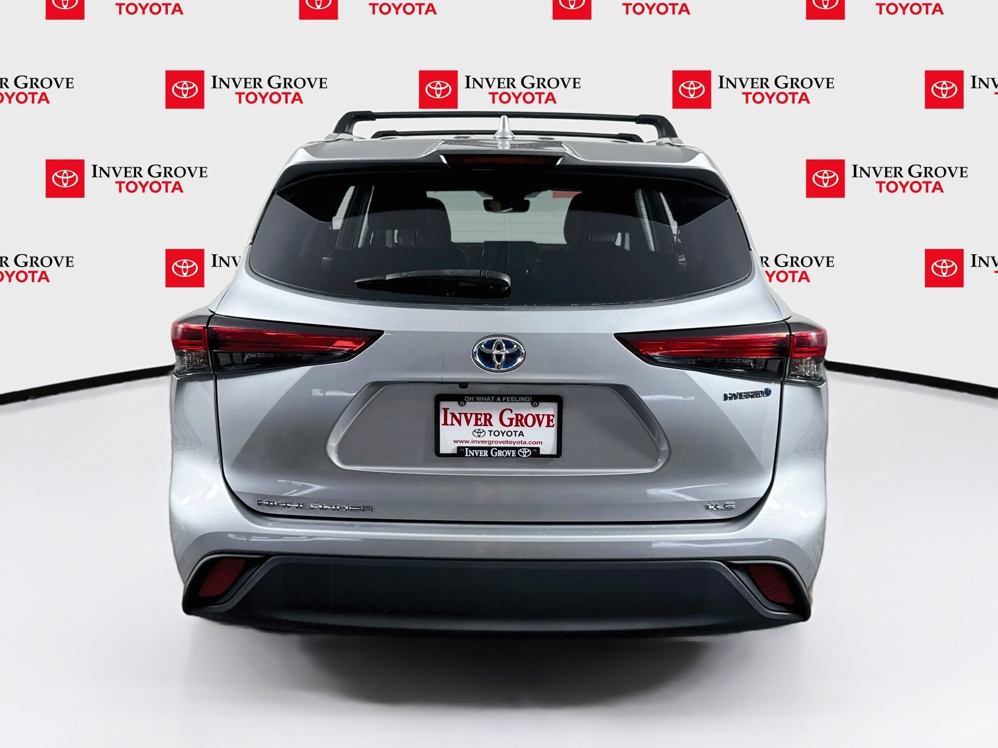 Used 2022 Toyota Highlander XLE AWD/4WD image 6