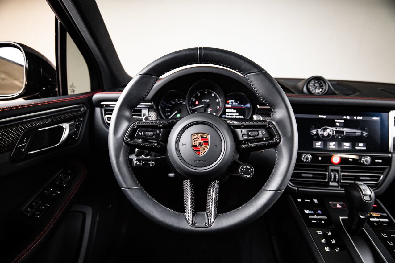 Certified 2026 Porsche Macan GTS AWD/4WD image 26
