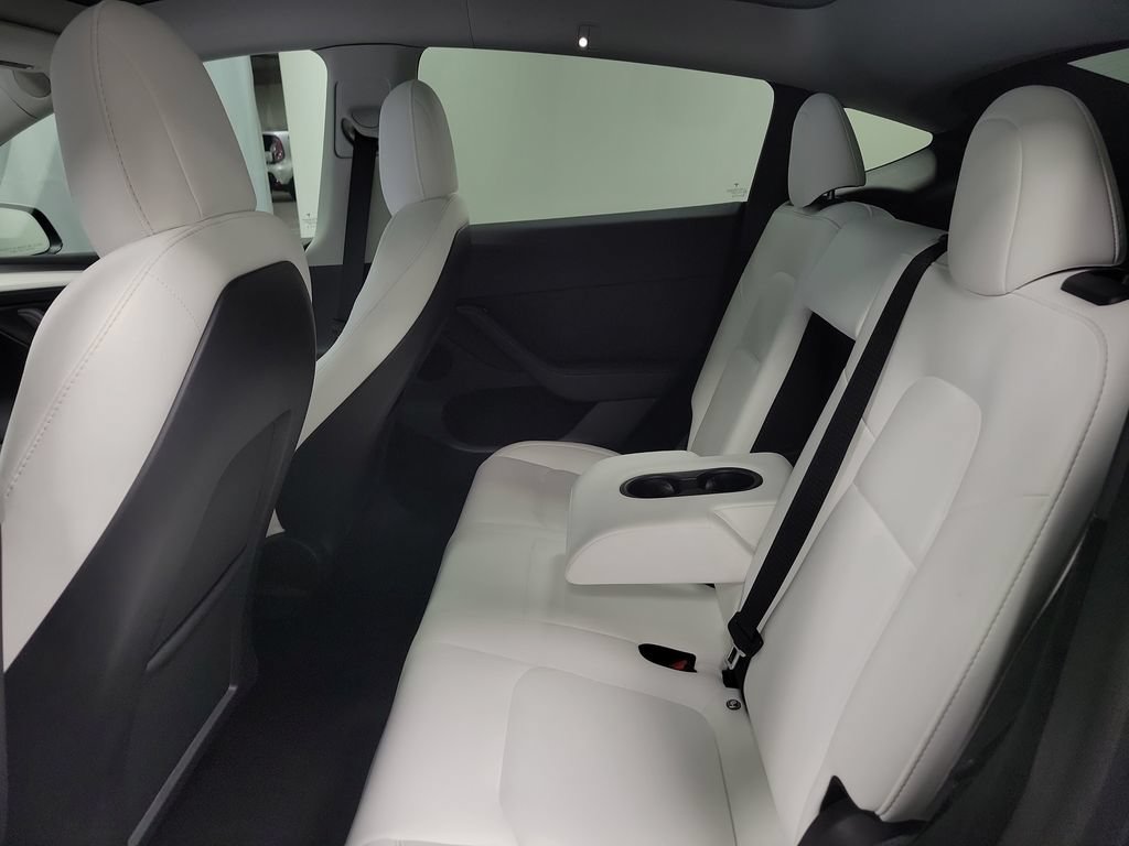 Used 2023 Tesla Model Y Long Range AWD/4WD image 29