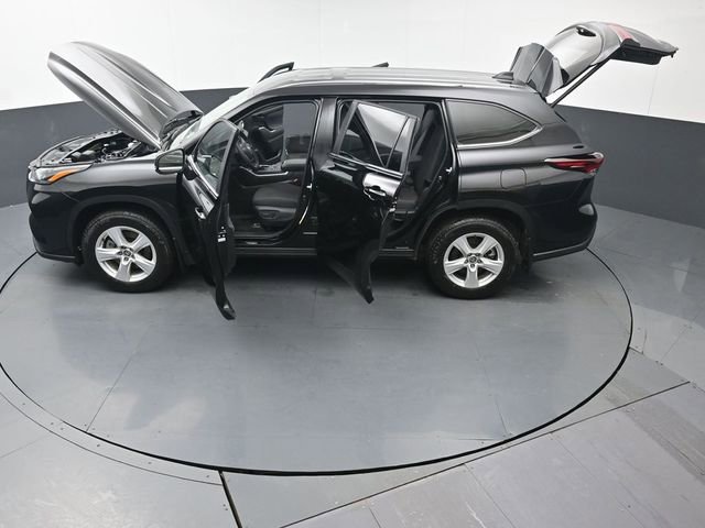 Certified 2025 Toyota Highlander LE image 53