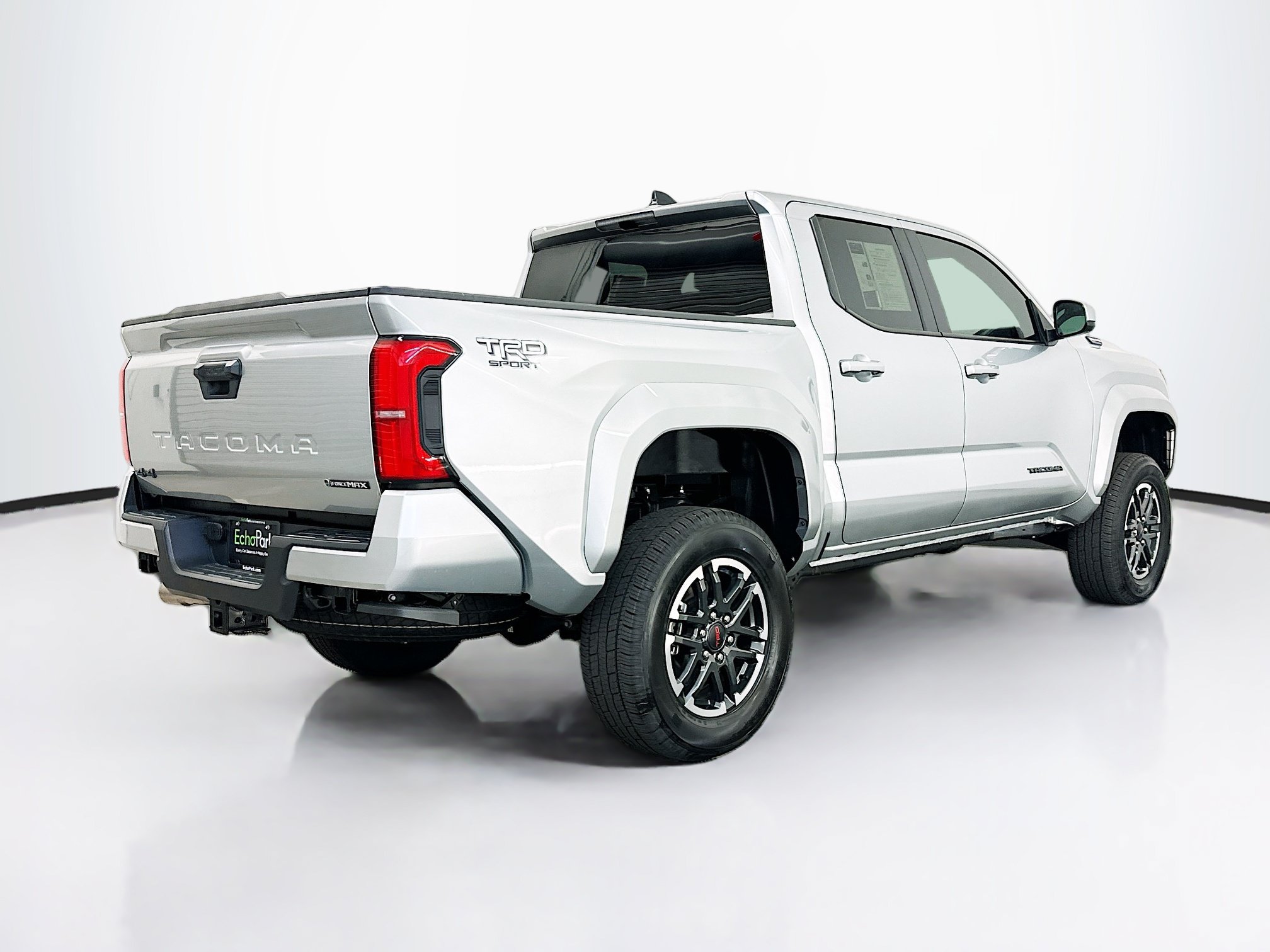 Used 2025 Toyota Tacoma TRD Sport AWD/4WD image 9