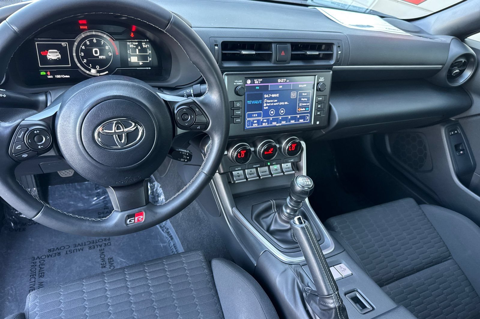 Used 2023 Toyota GR86 RWD image 13