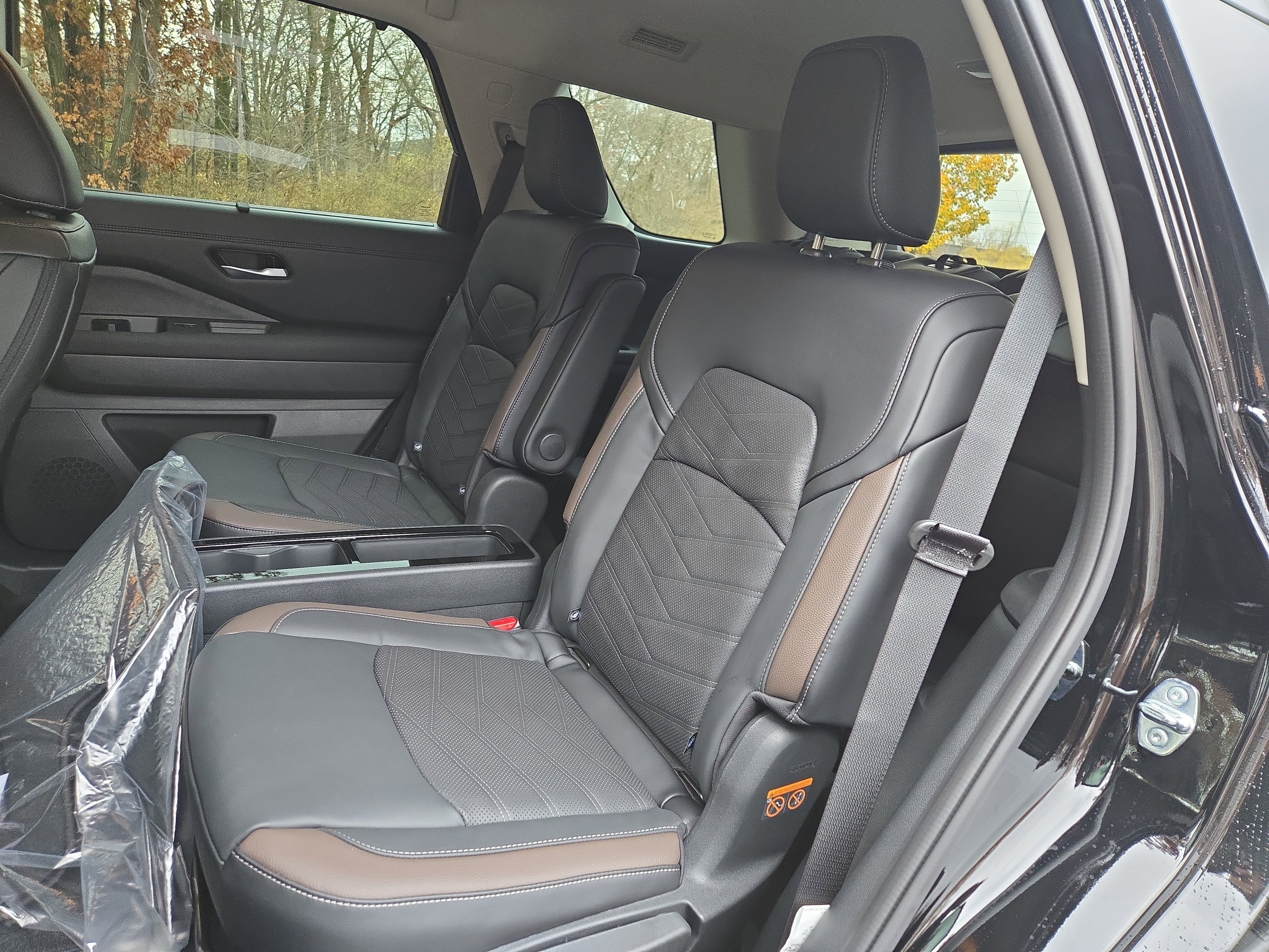 New 2025 Nissan Pathfinder Platinum image 16