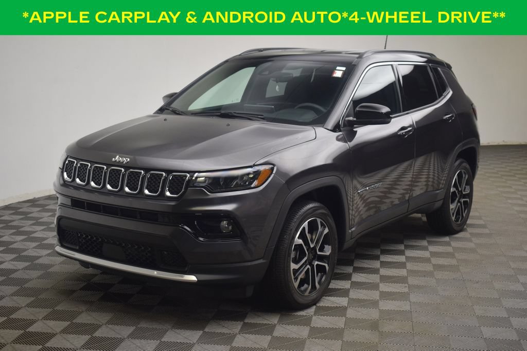Used 2023 Jeep Compass Limited AWD/4WD image 3
