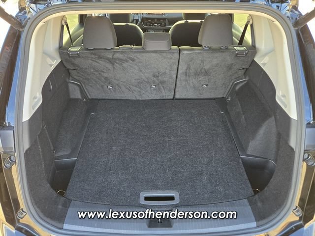 Used 2025 Nissan Rogue SV FWD image 14
