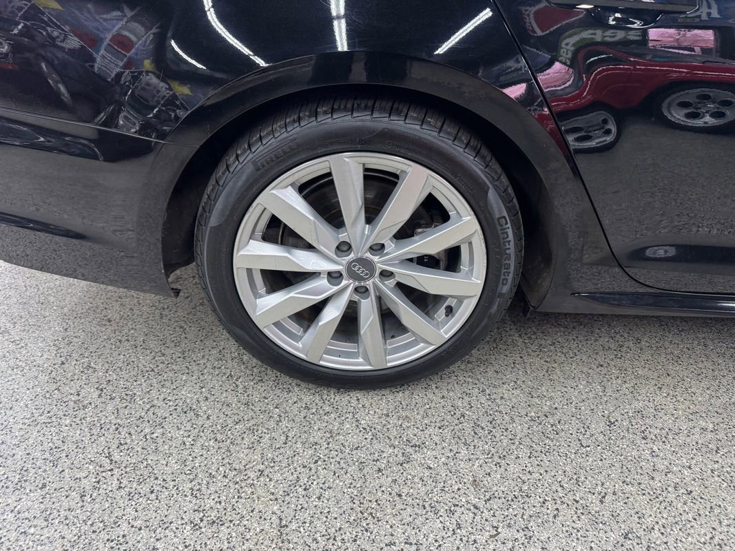 Used 2018 Audi A4 2.0T Premium w/ Convenience Package AWD/4WD image 36