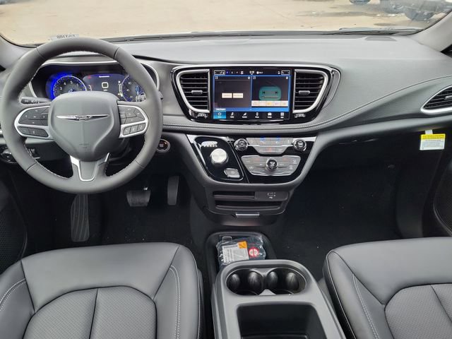 New 2026 Chrysler Pacifica Select image 17