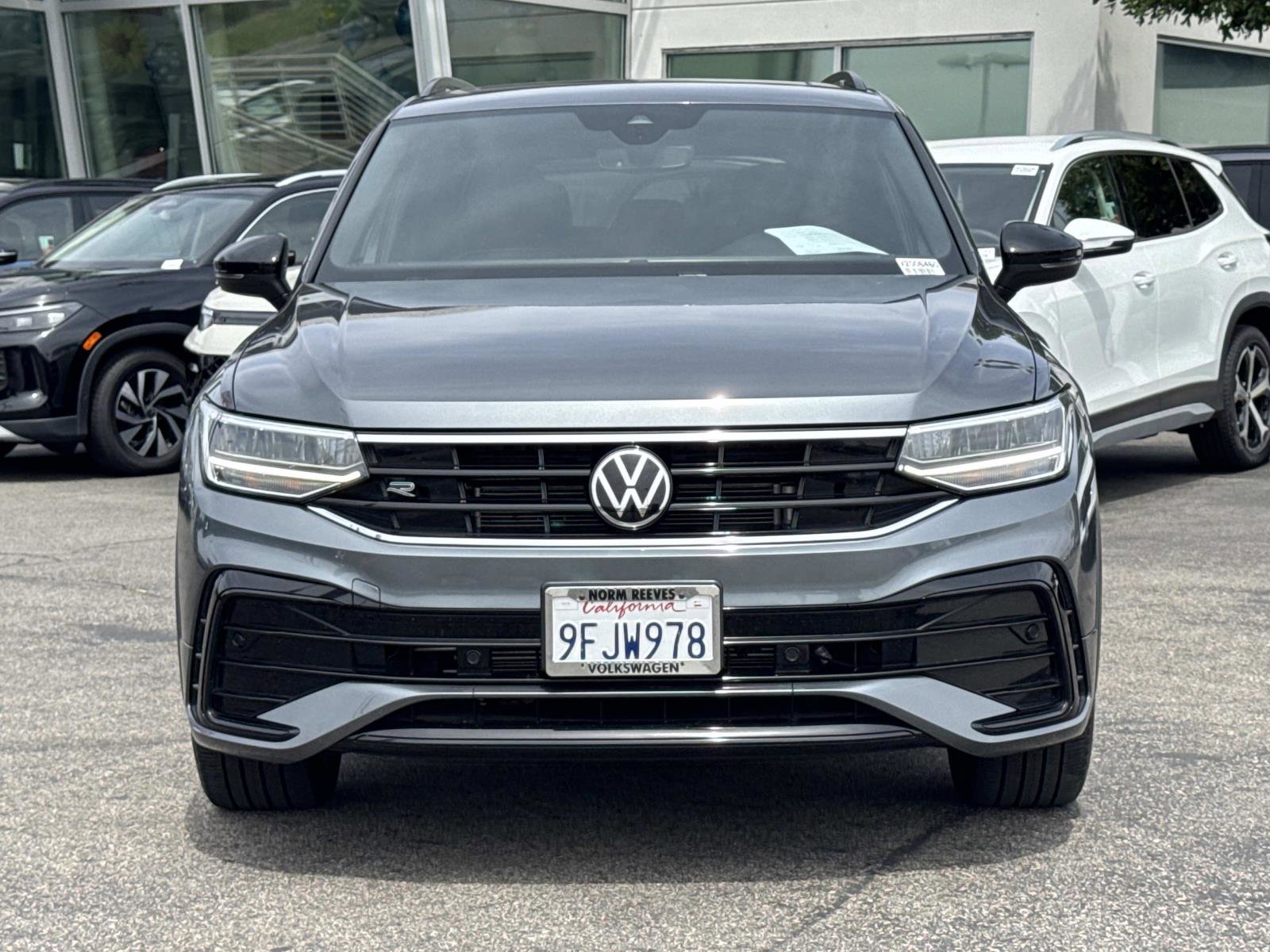 Certified 2023 Volkswagen Tiguan SE R-Line image 8