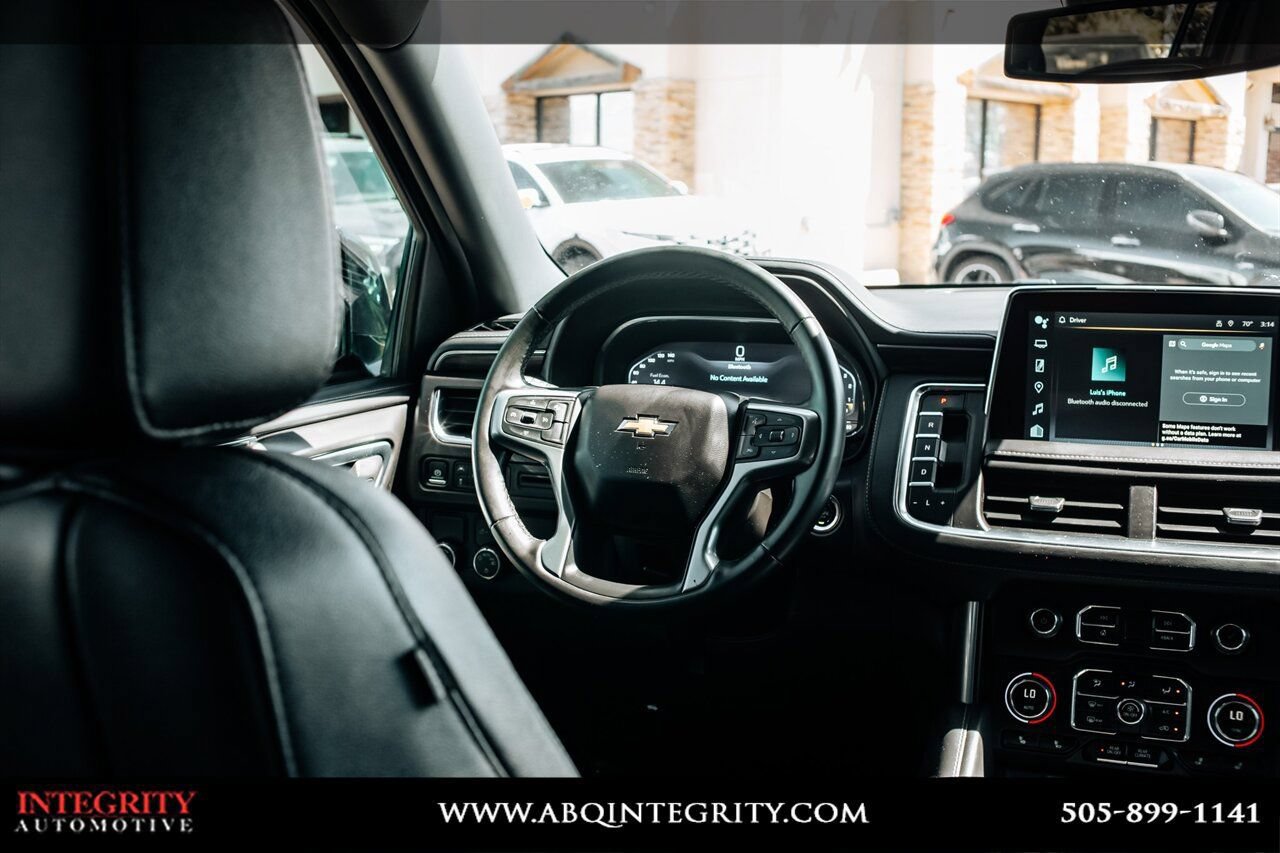 Used 2024 Chevrolet Suburban LT RWD image 22