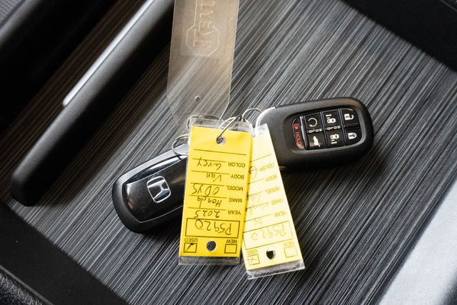 Certified 2025 Honda Odyssey Touring image 32