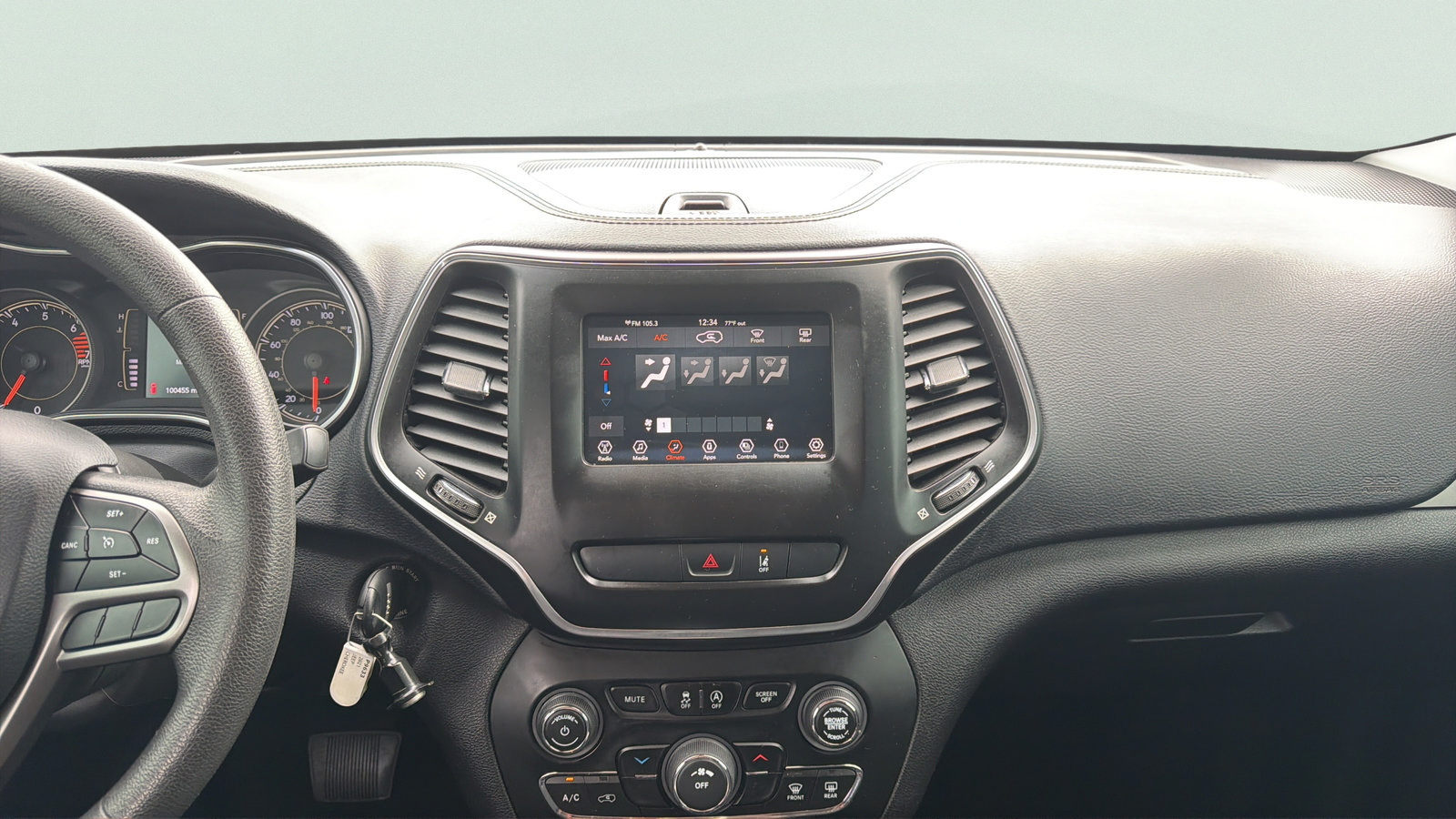 Used 2021 Jeep Cherokee Latitude AWD/4WD image 13