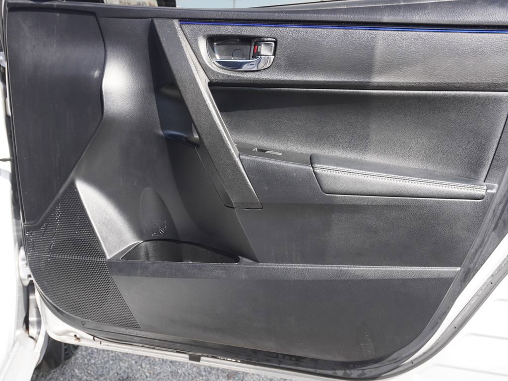 Used 2019 Toyota Corolla SE image 17