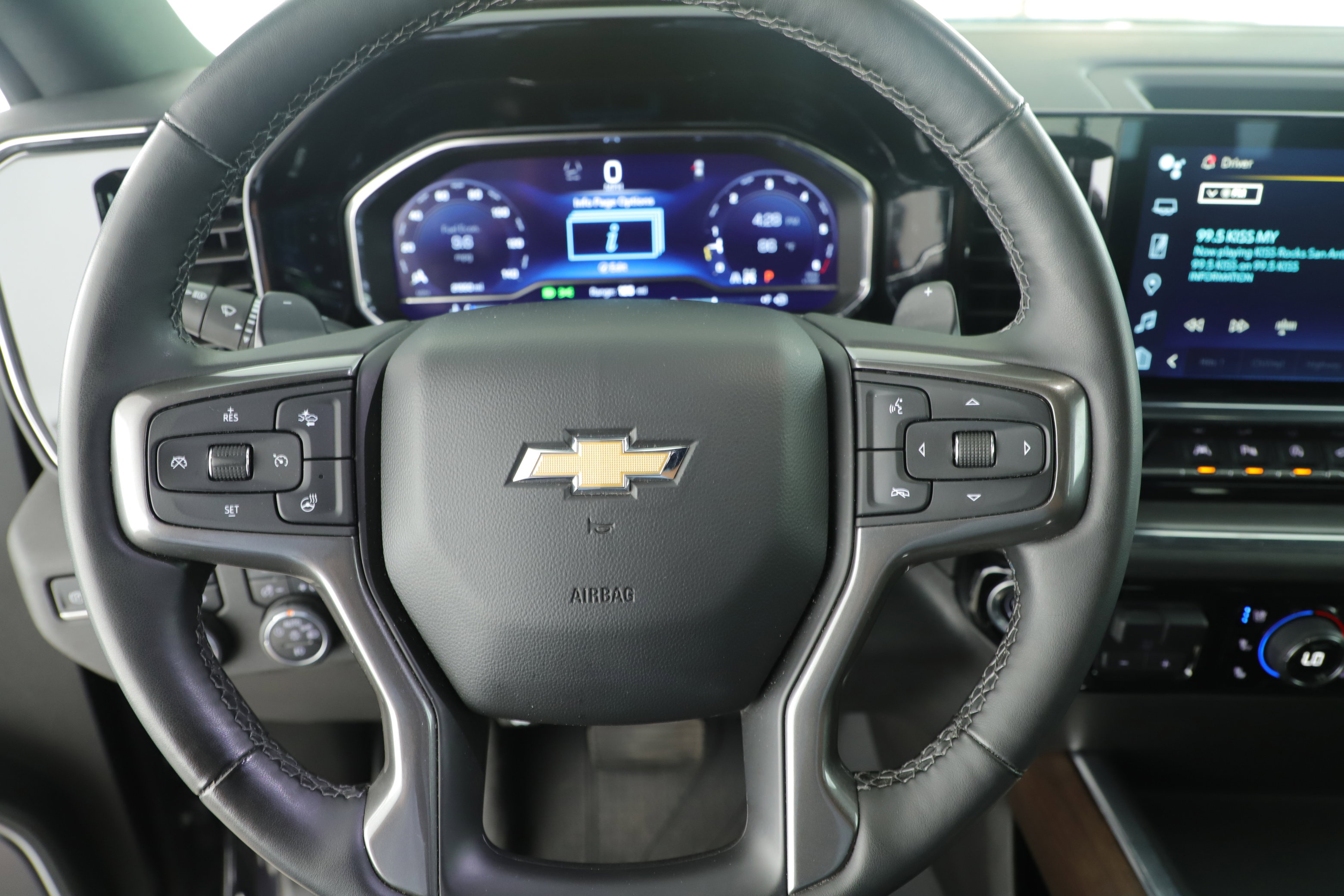 Used 2024 Chevrolet Silverado 1500 High Country w/ High Country Premium Package AWD/4WD image 15