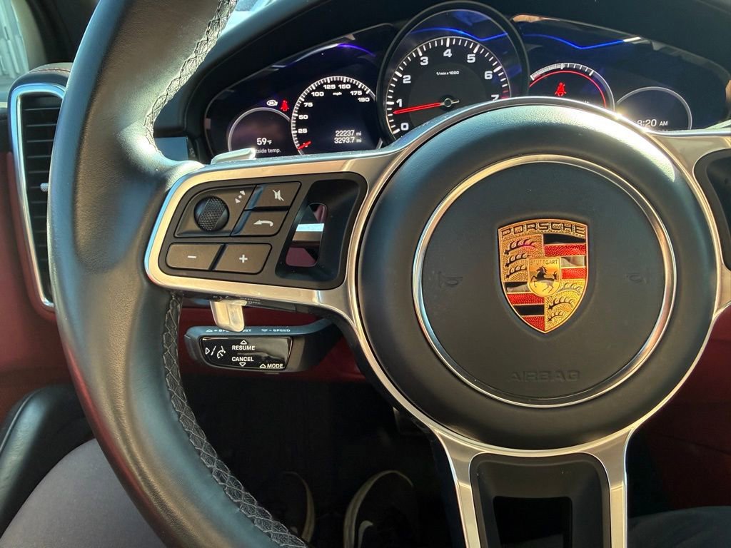 Used 2022 Porsche Cayenne S image 13
