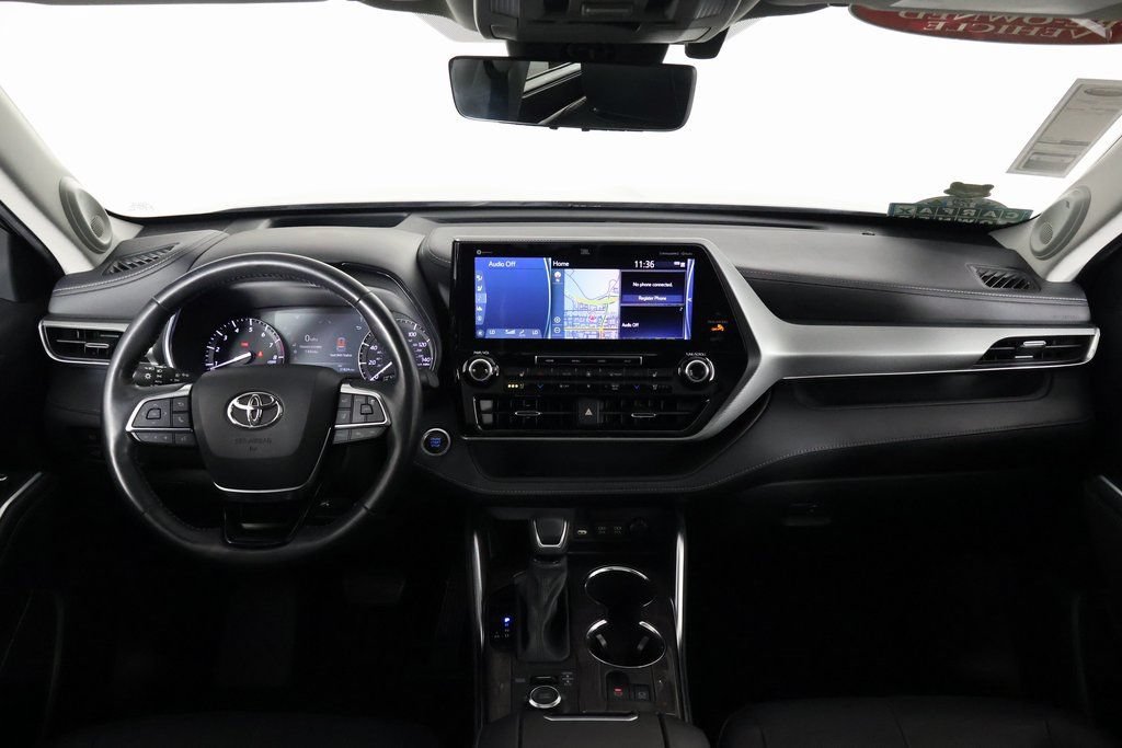 Used 2021 Toyota Highlander Platinum AWD/4WD image 8