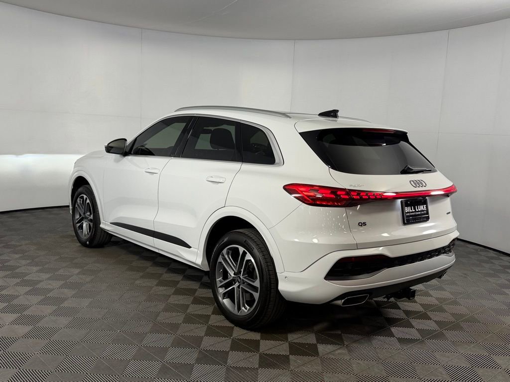 Used 2025 Audi Q5 Premium w/ Convenience Package image 9