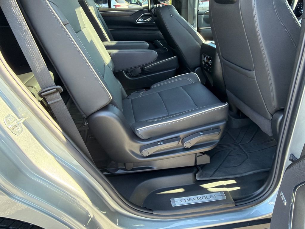 Used 2024 Chevrolet Tahoe Premier w/ Advanced Technology Package image 15