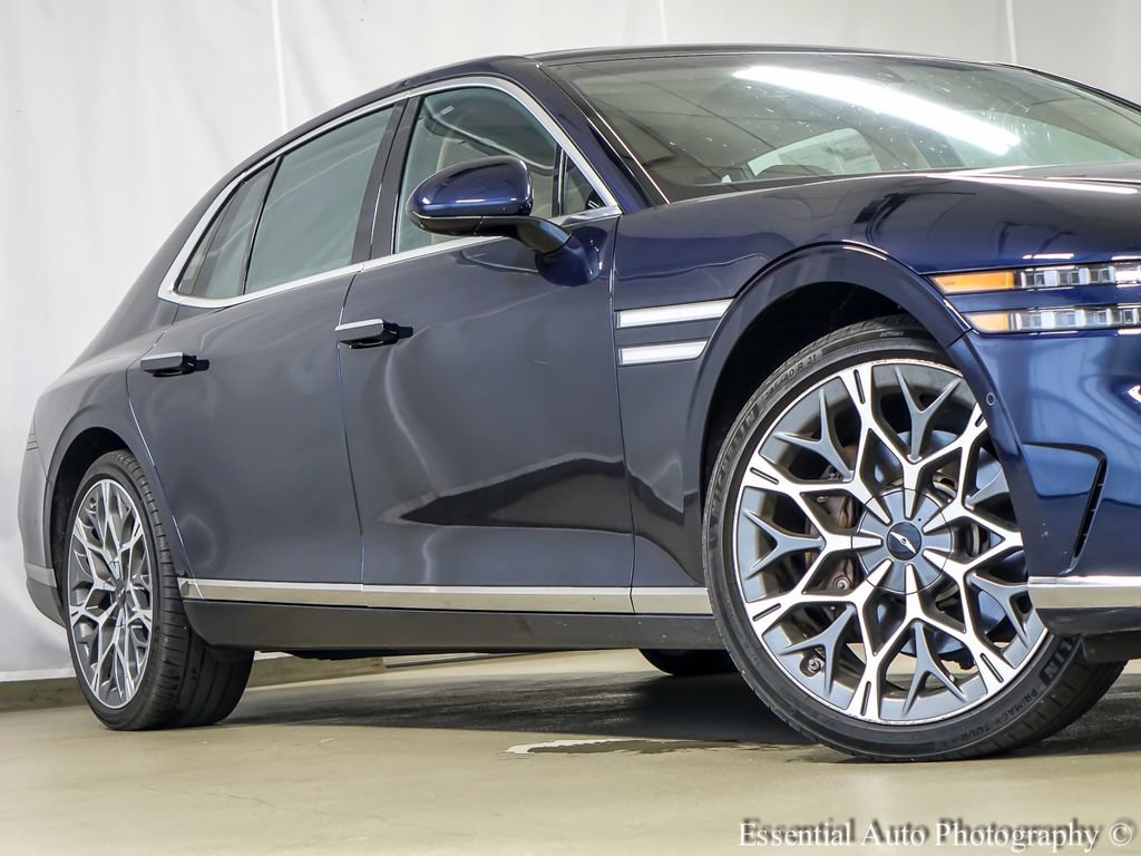 Used 2023 Genesis G90 3.5T AWD/4WD image 5