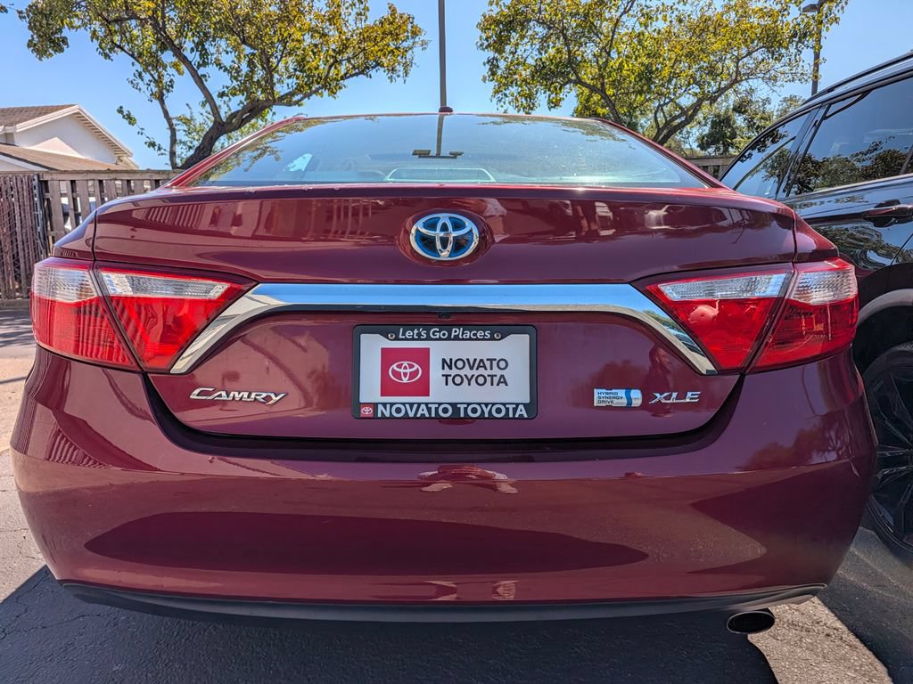 Used 2015 Toyota Camry XLE w/ Moonroof Package FWD image 8