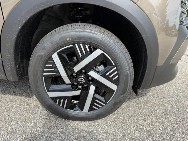 New 2026 Nissan Kicks SV w/ Cold Weather Package FWD image 11