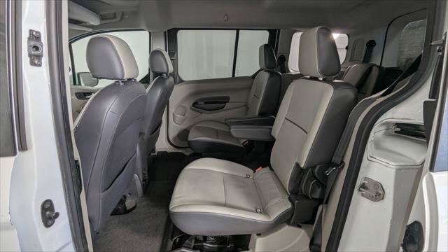 Used 2018 Ford Transit Connect Titanium w/ Titanium Premium Package FWD image 17