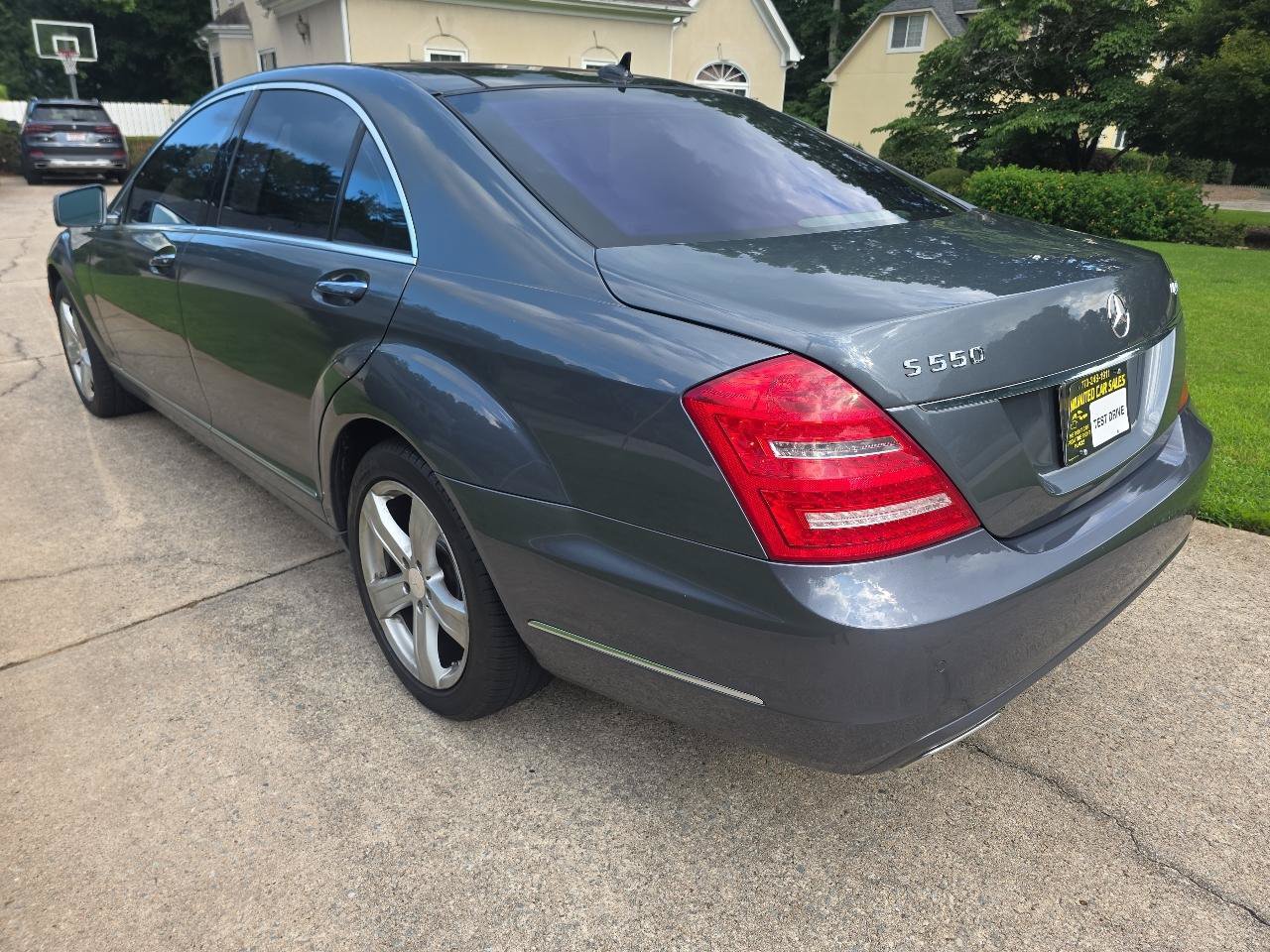 Used 2011 Mercedes-Benz S 550 4MATIC w/ Premium 2 Pkg image 3