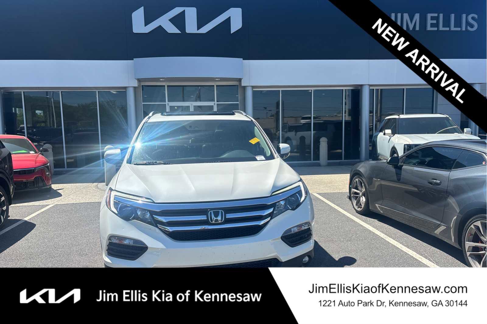 Used 2017 Honda Pilot Elite image 1