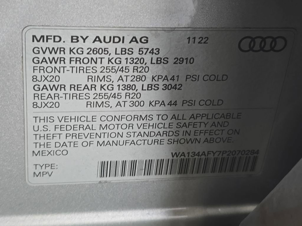 Used 2023 Audi SQ5 Prestige w/ Prestige Package image 33