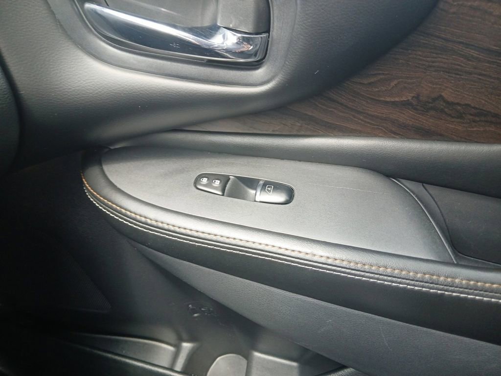 Used 2022 Nissan Murano Platinum w/ Cargo Package AWD/4WD image 10