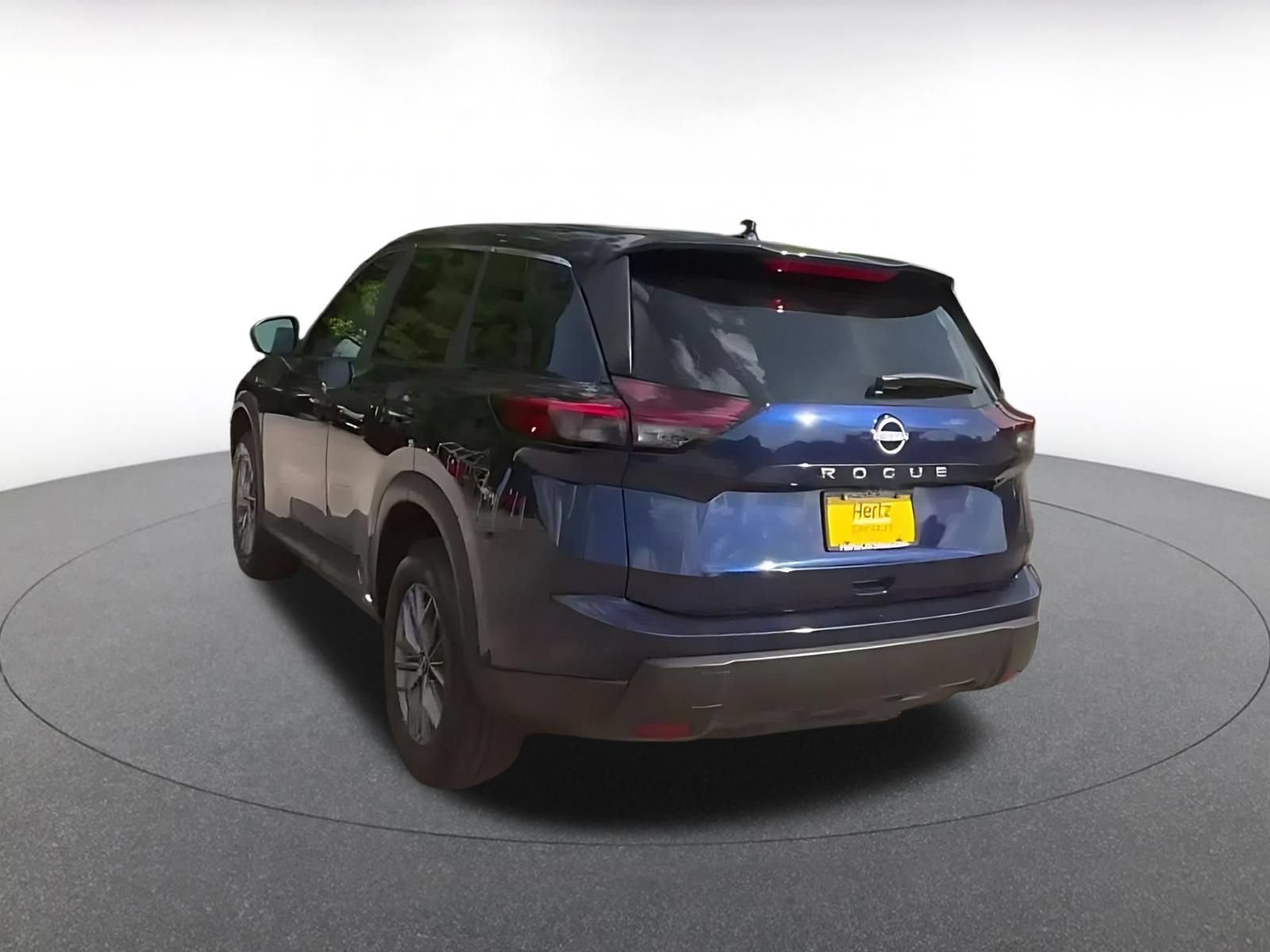 Used 2026 Nissan Rogue SV FWD image 11
