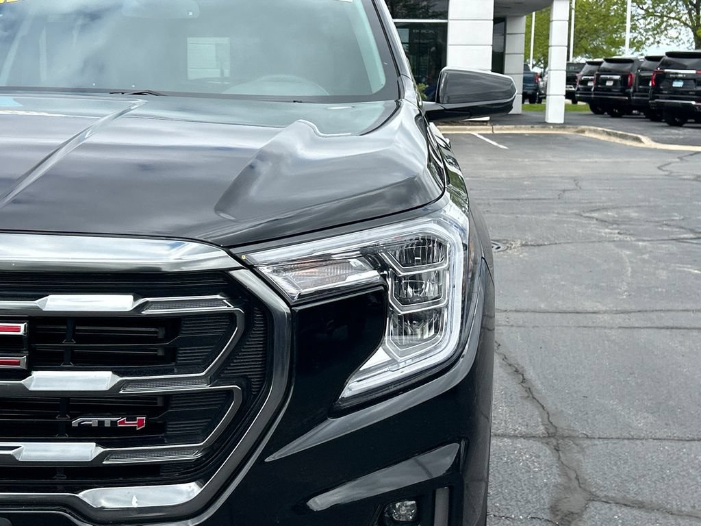 Certified 2023 GMC Terrain AT4 AWD/4WD image 12