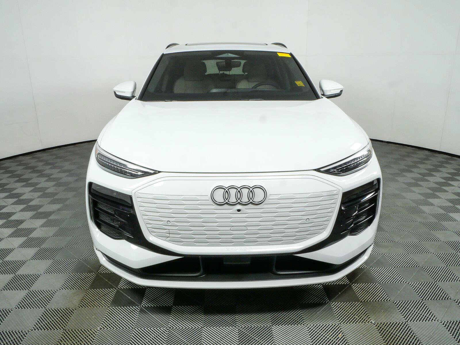Used 2025 Audi Q6 e-tron Premium Plus w/ Premium Plus AWD/4WD image 28