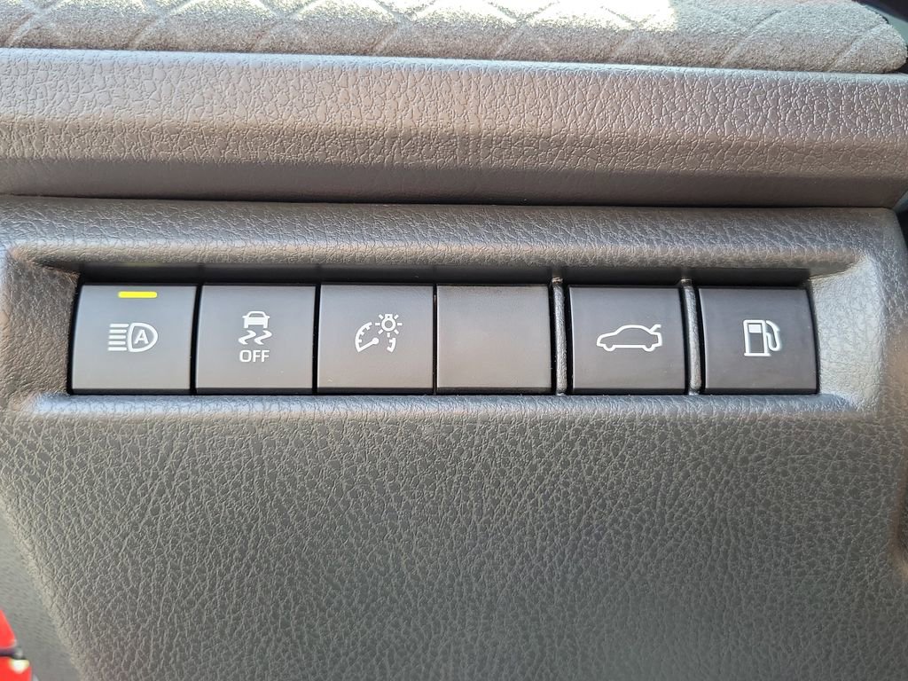 Used 2026 Toyota Camry XLE image 18