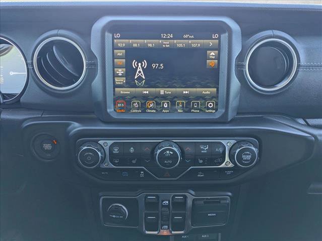 Used 2022 Jeep Wrangler Unlimited Sahara w/ Cold Weather Group image 19