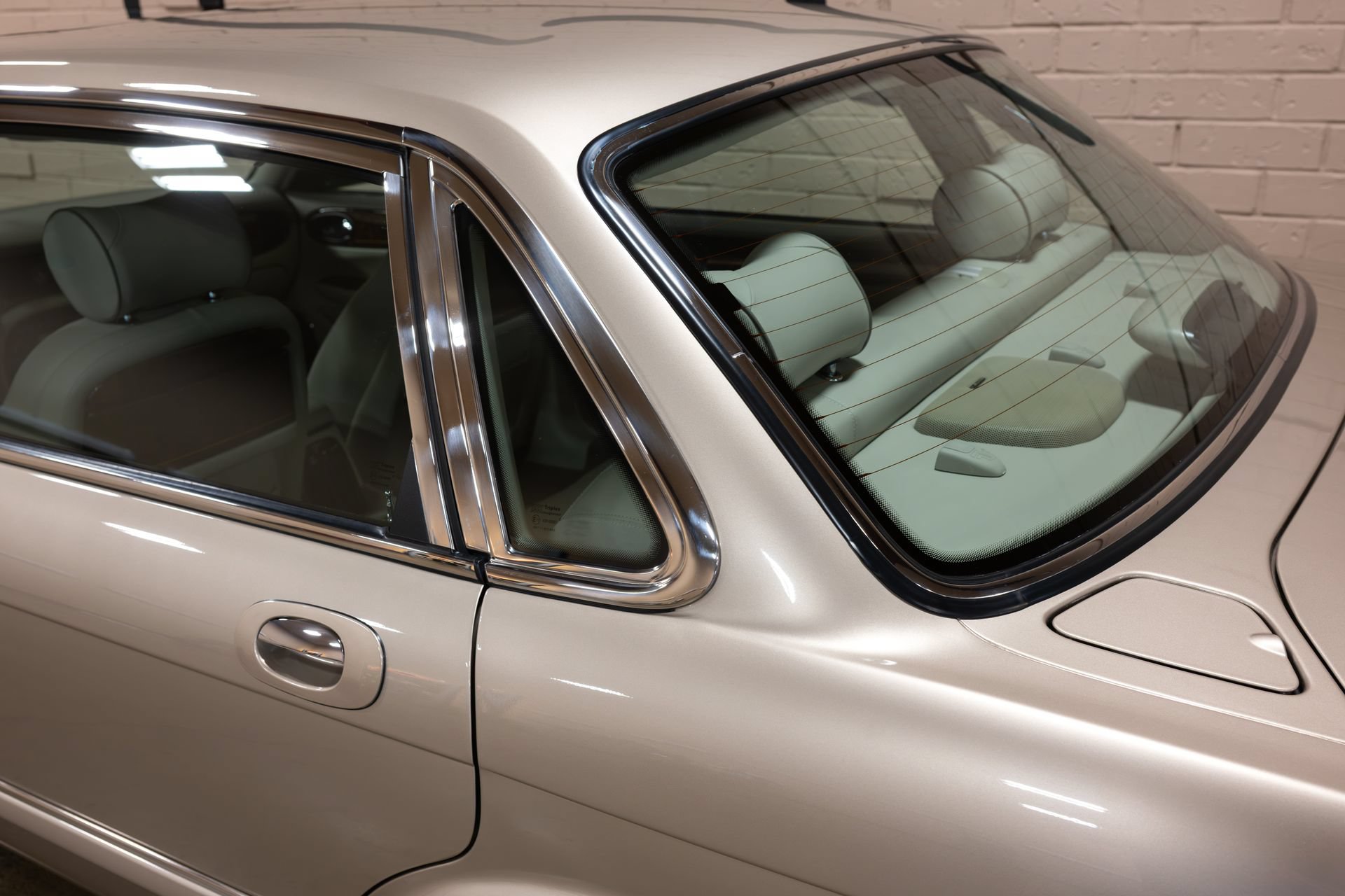 Used 2001 Jaguar XJ Supercharged RWD image 28